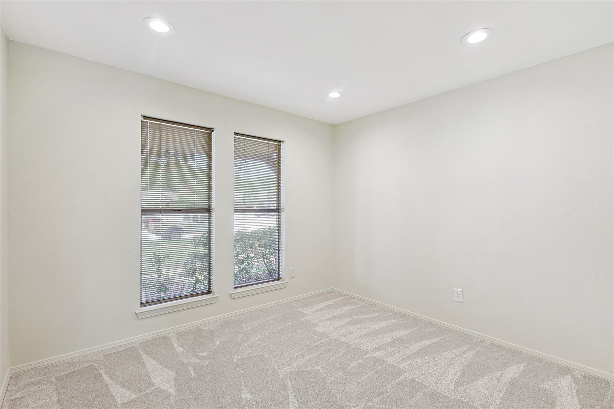 5632 Santa Fe Trail