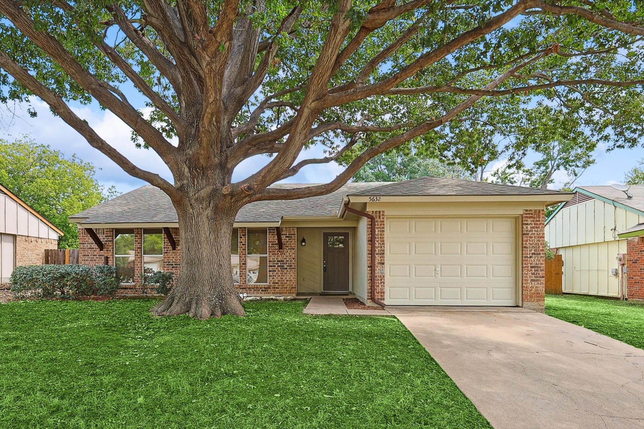 5632 Santa Fe Trail