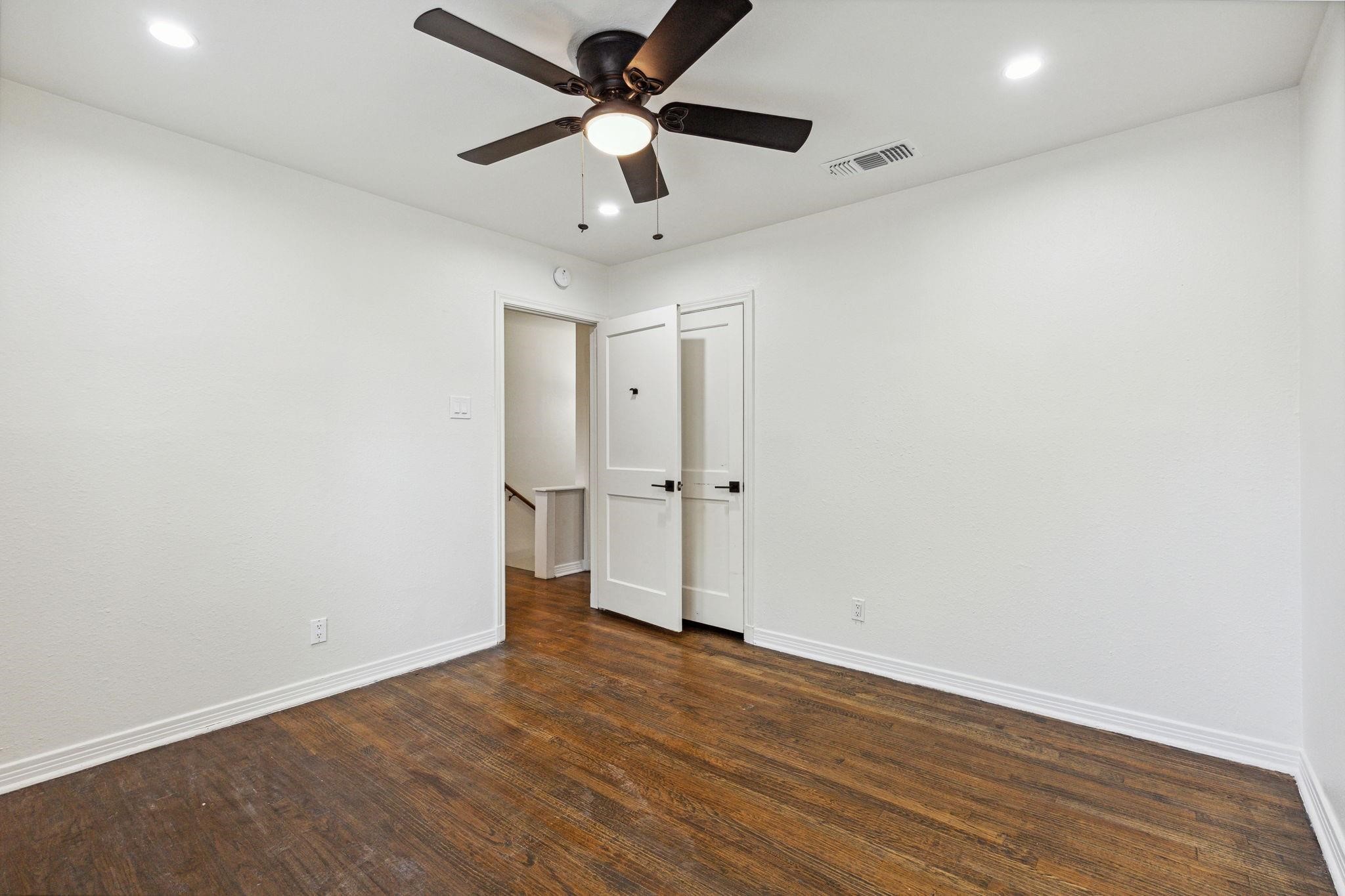 6453 Oriole Drive