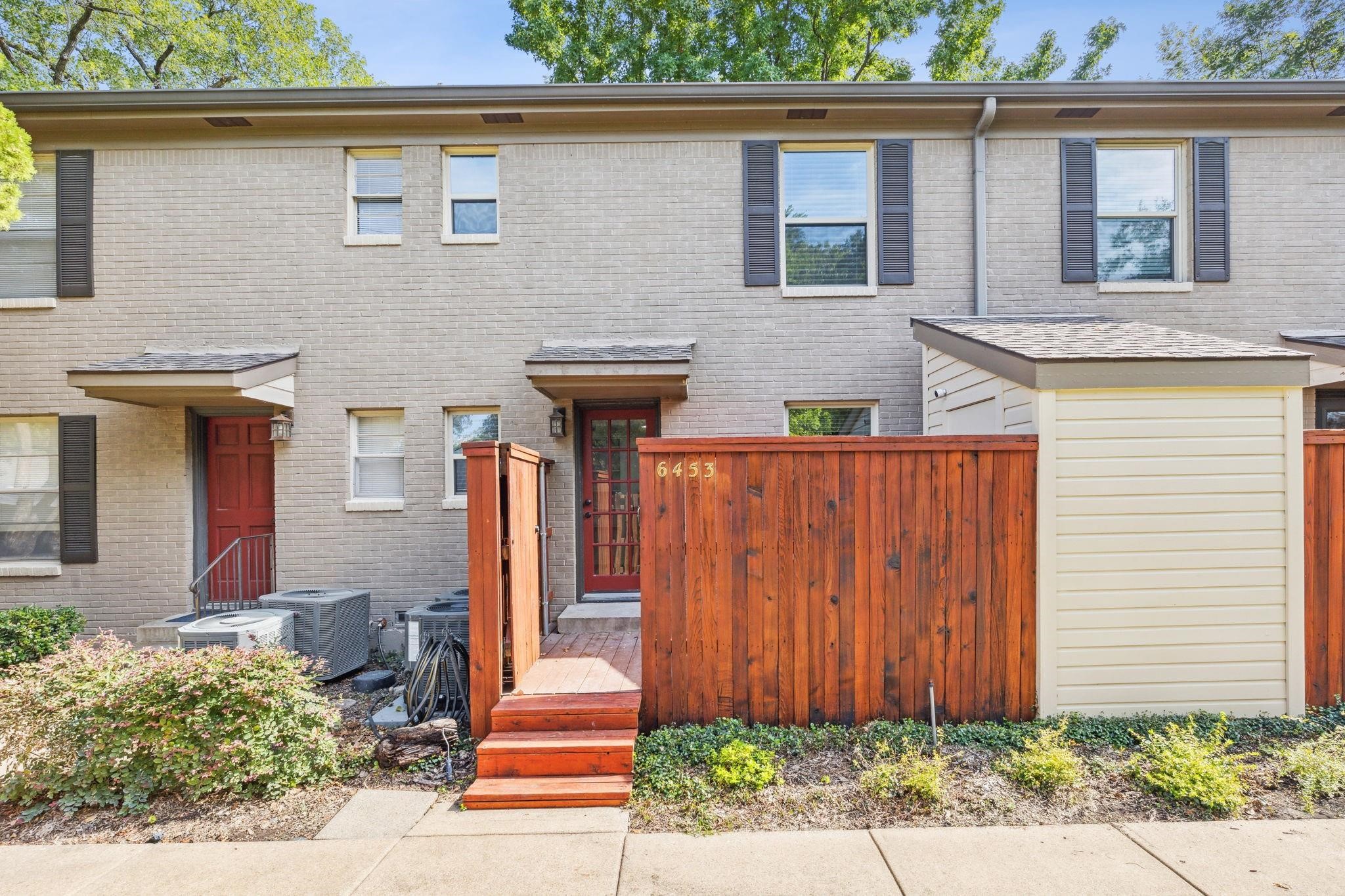 6453 Oriole Drive