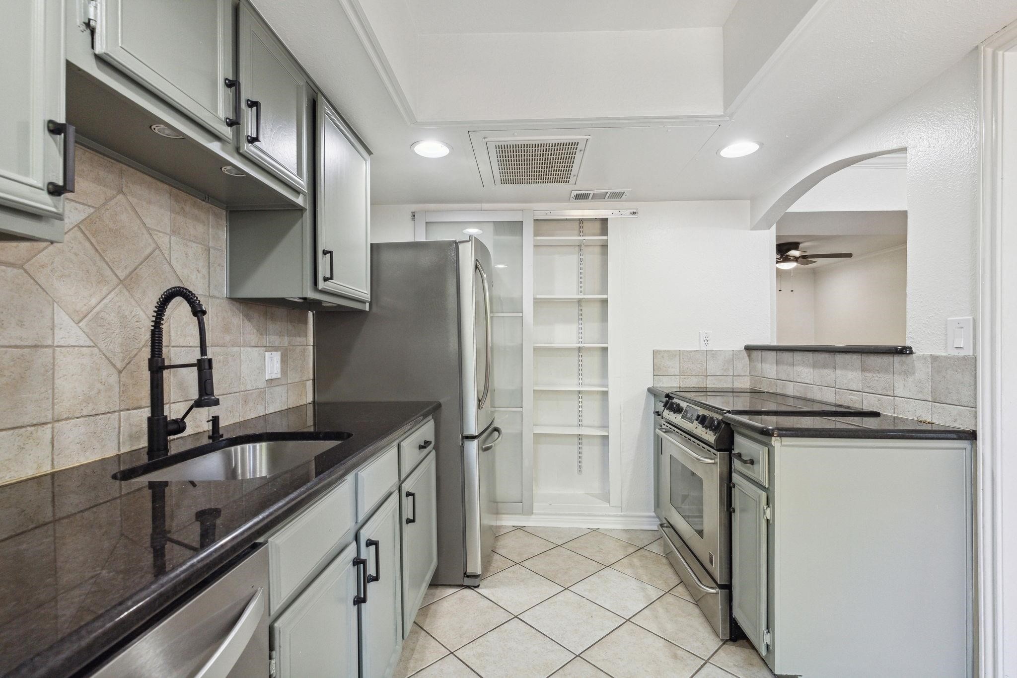 6453 Oriole Drive