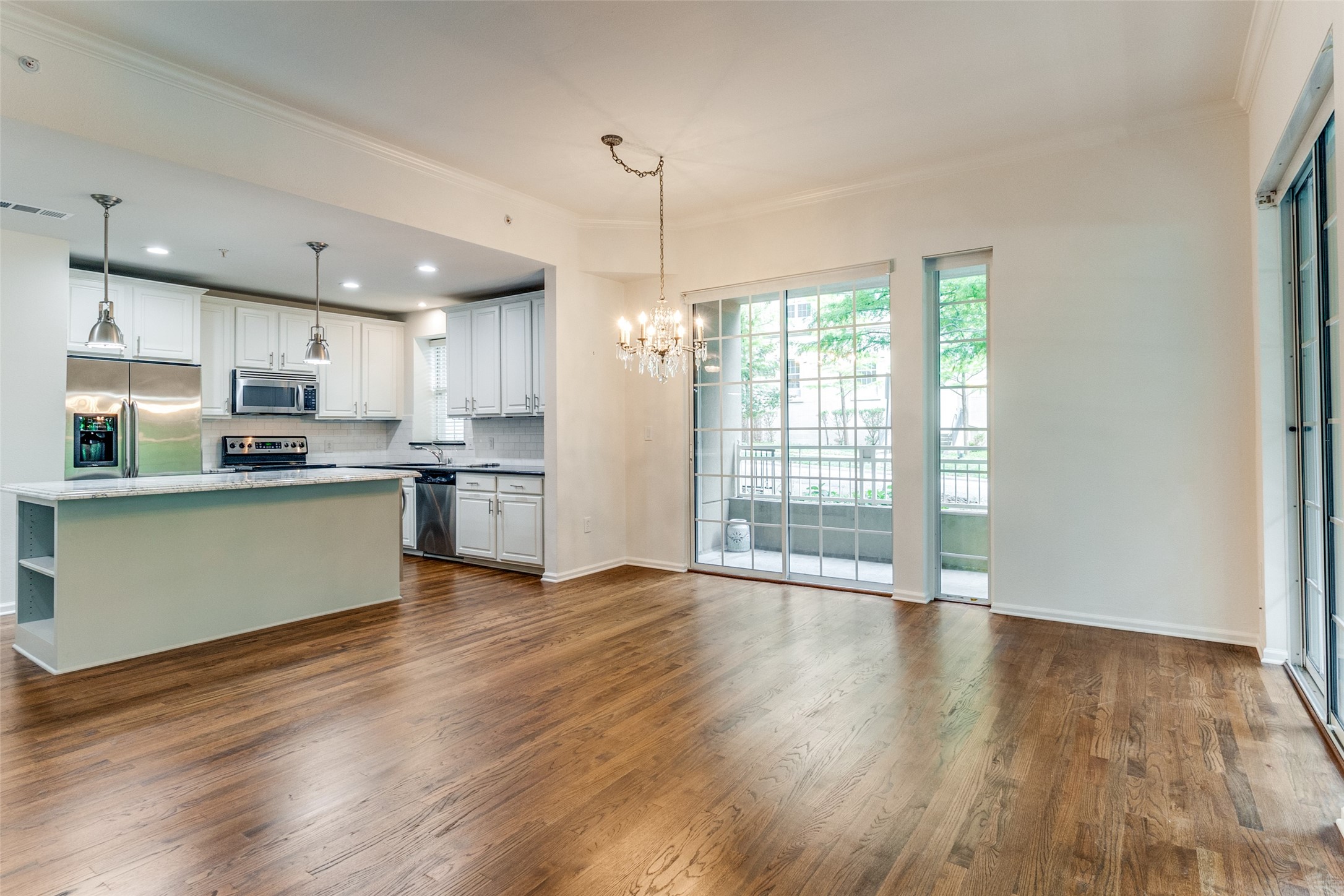 3225 Turtle Creek Boulevard 48