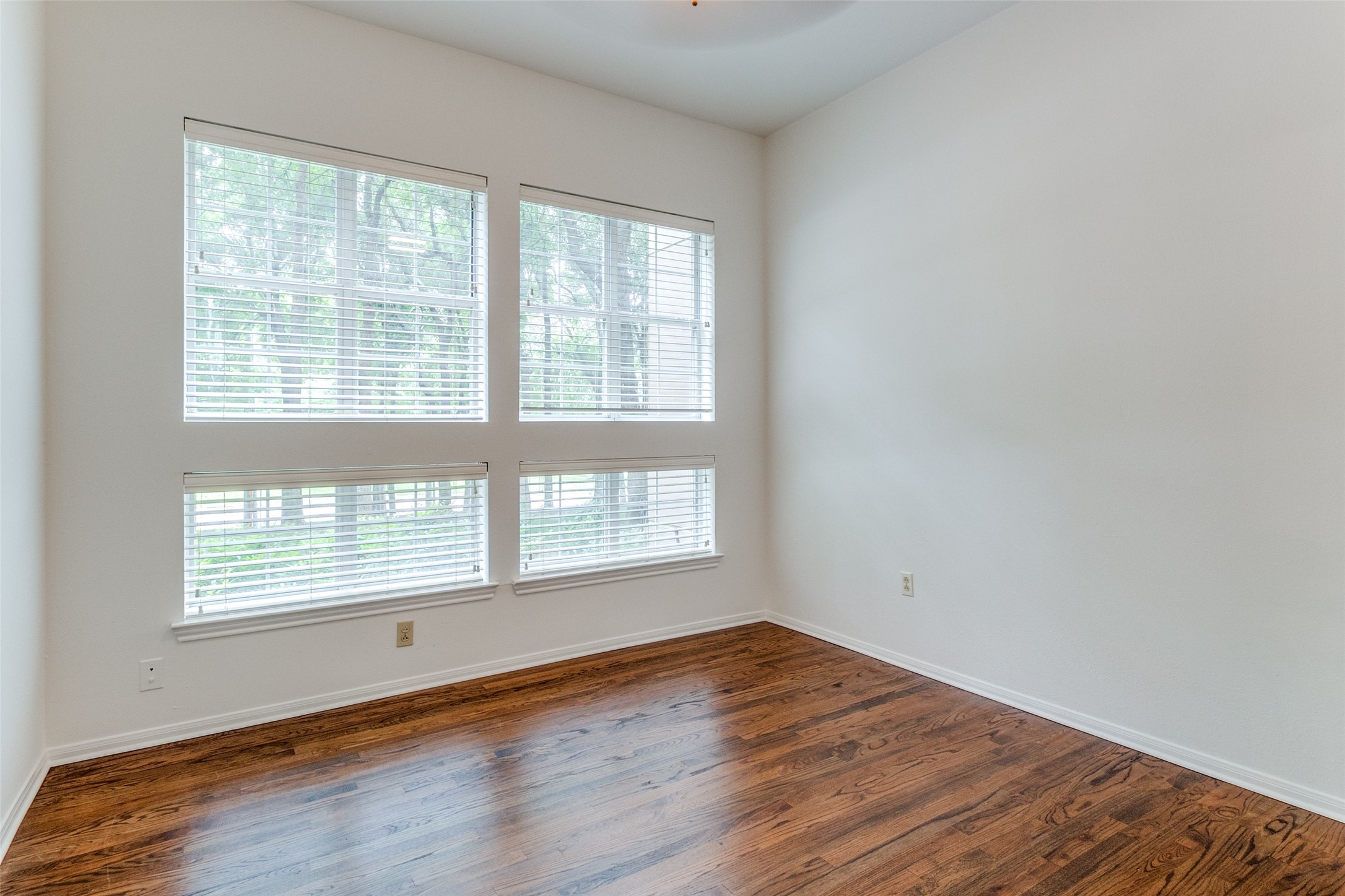 3225 Turtle Creek Boulevard 48