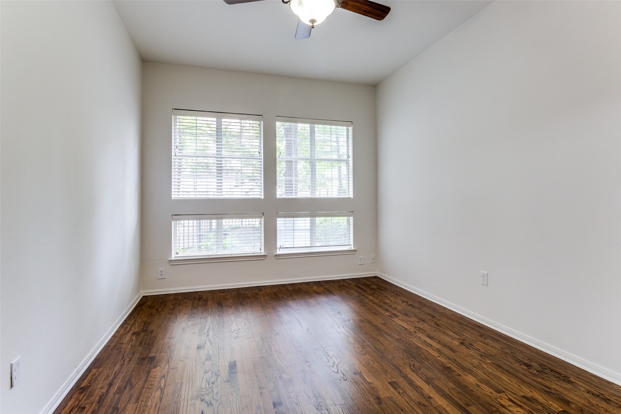 3225 Turtle Creek Boulevard 48