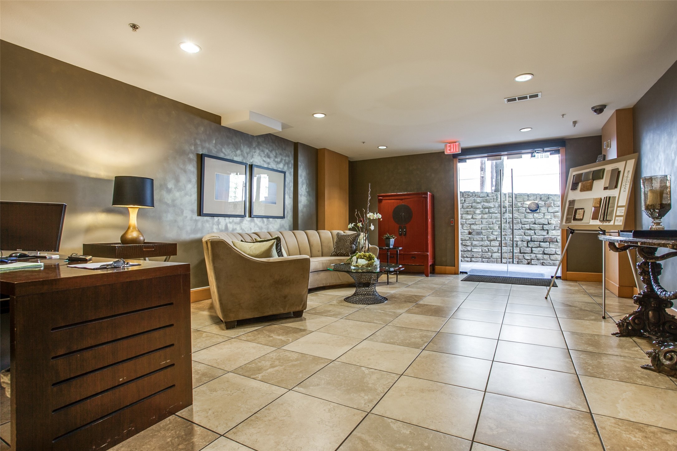 3225 Turtle Creek Boulevard 48
