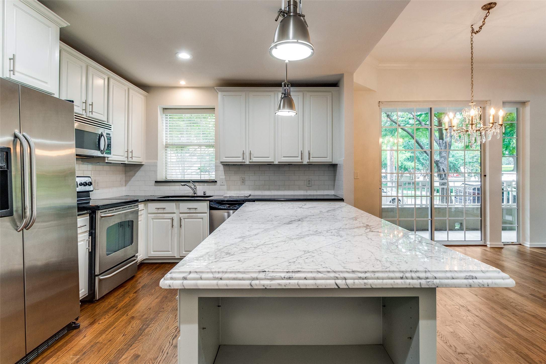 3225 Turtle Creek Boulevard 48