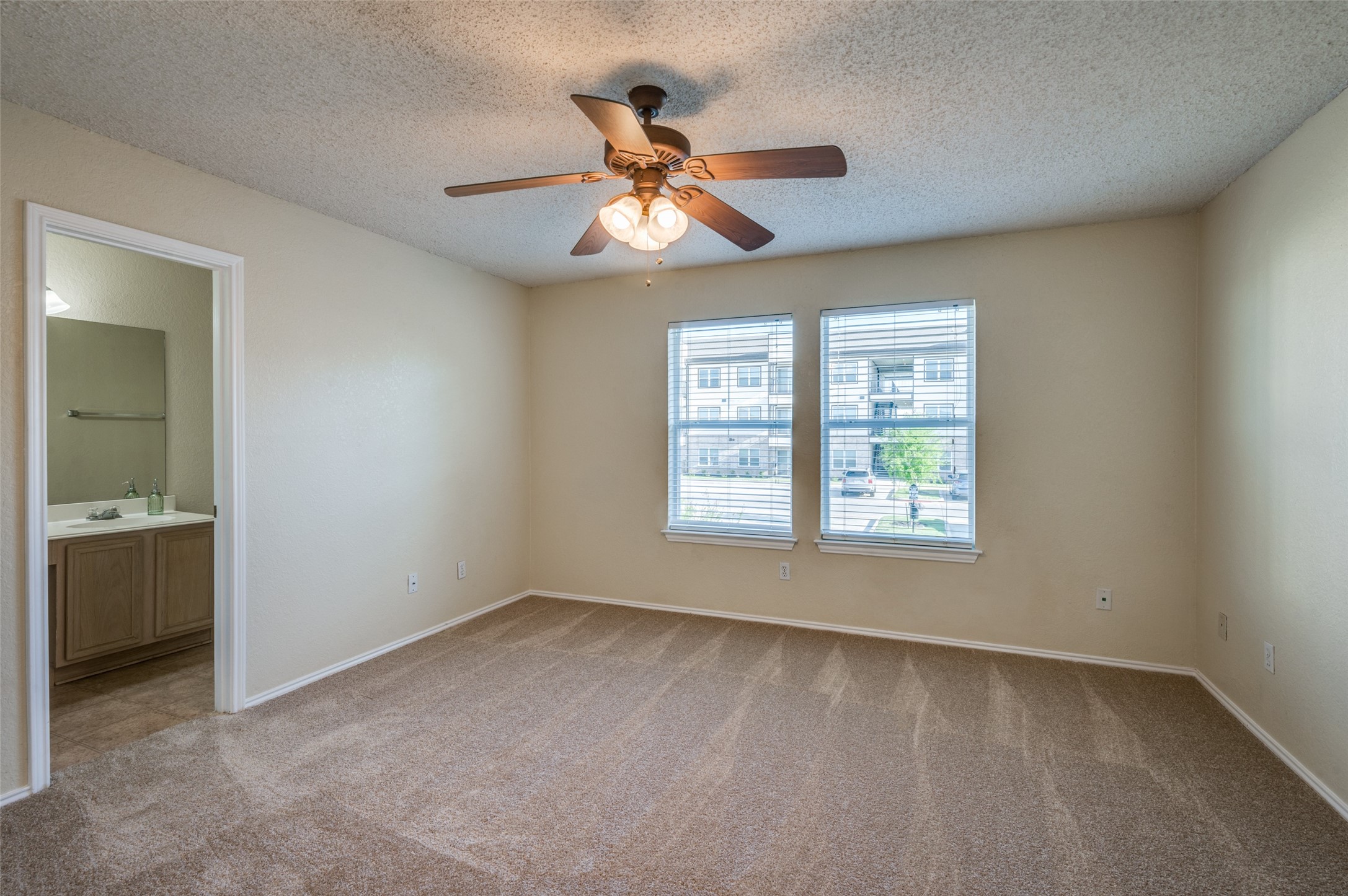7530 Kings Trail