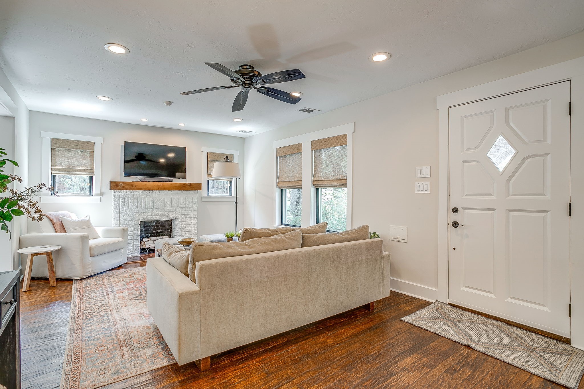 2317 Carleton Avenue