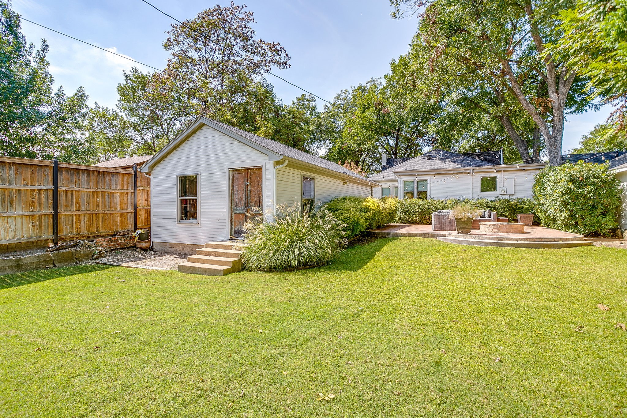 2317 Carleton Avenue