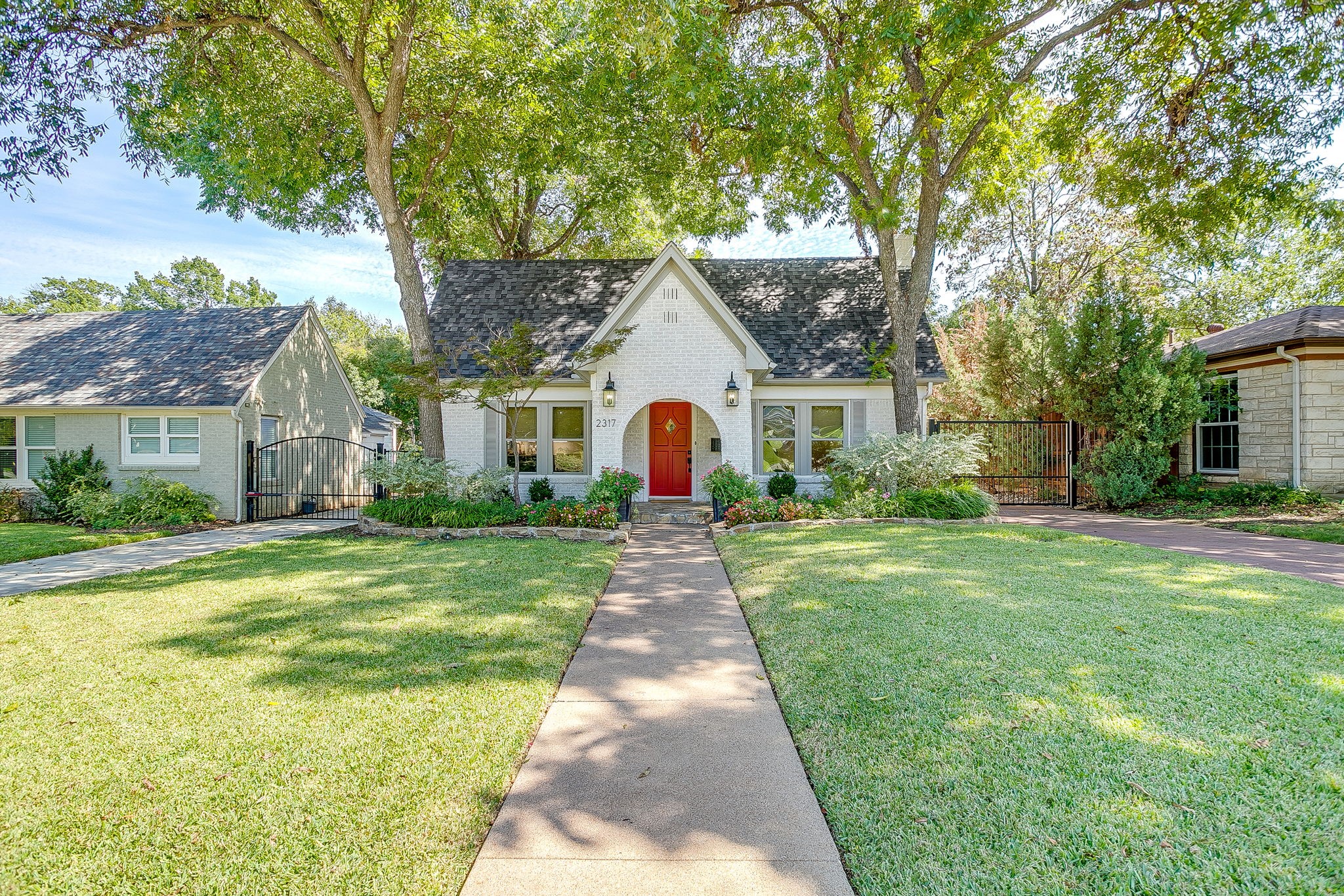 2317 Carleton Avenue