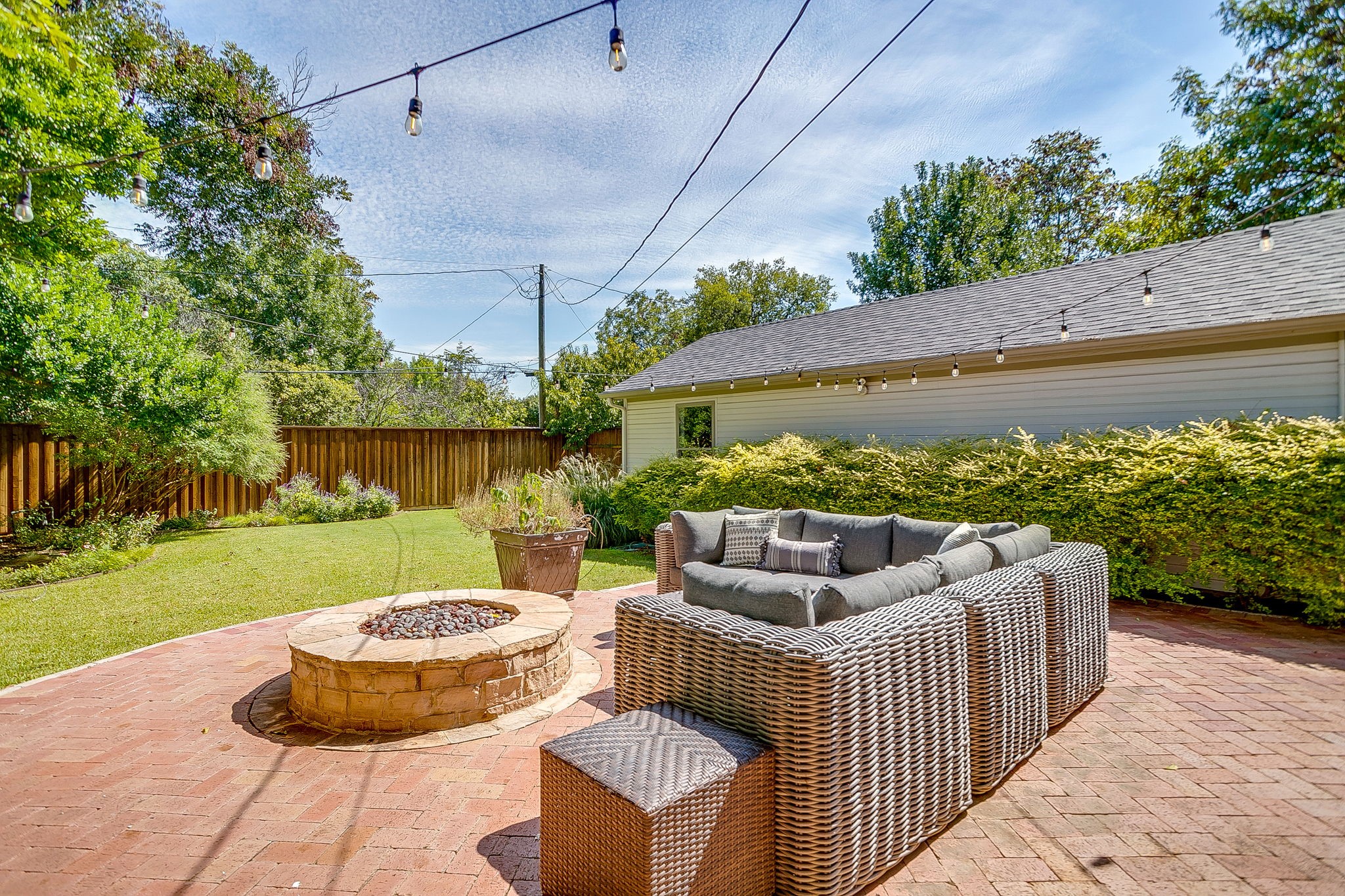 2317 Carleton Avenue