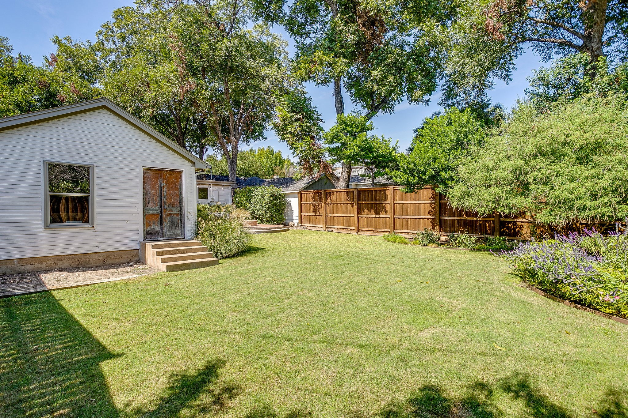 2317 Carleton Avenue