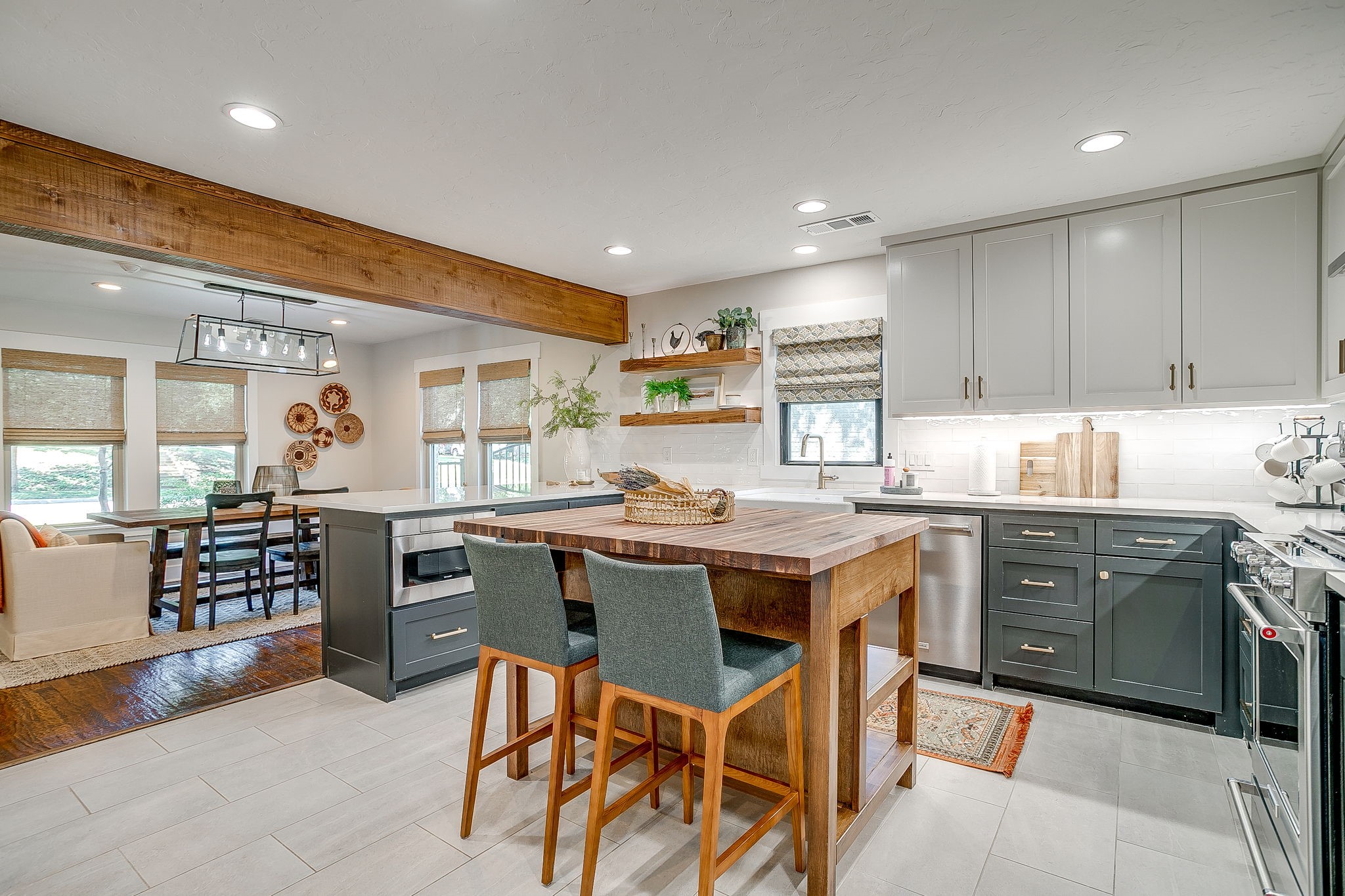 2317 Carleton Avenue