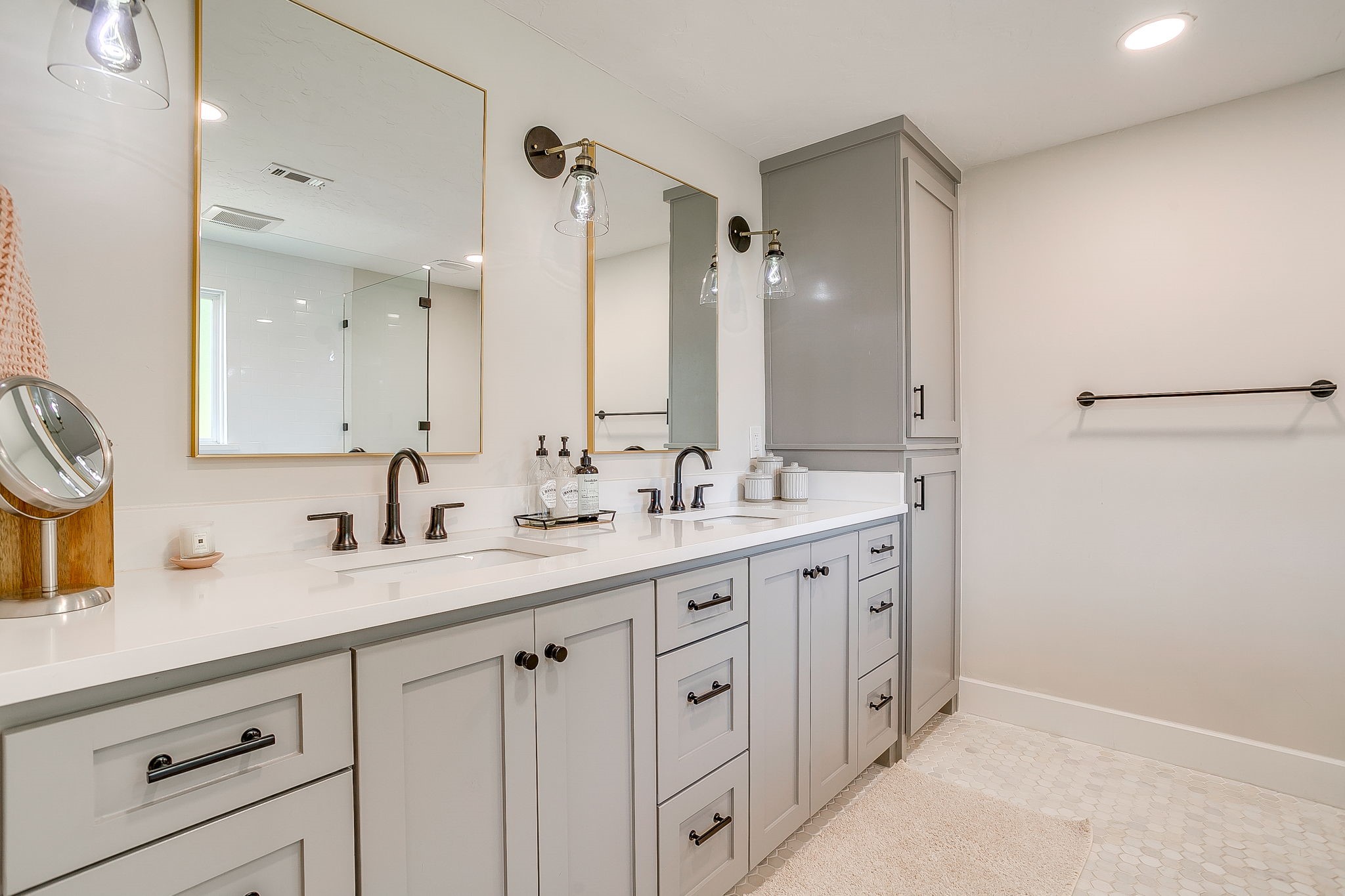 2317 Carleton Avenue