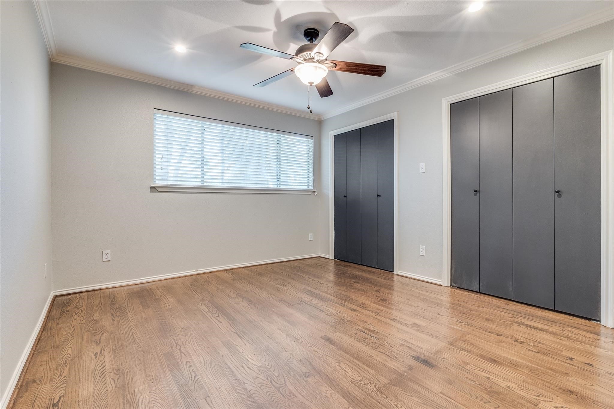 4616 W Lovers Lane 121