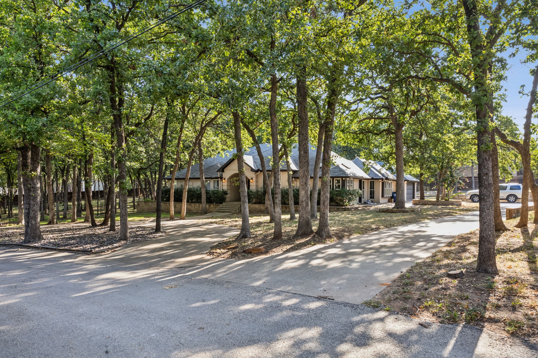 1441 Brown Lane