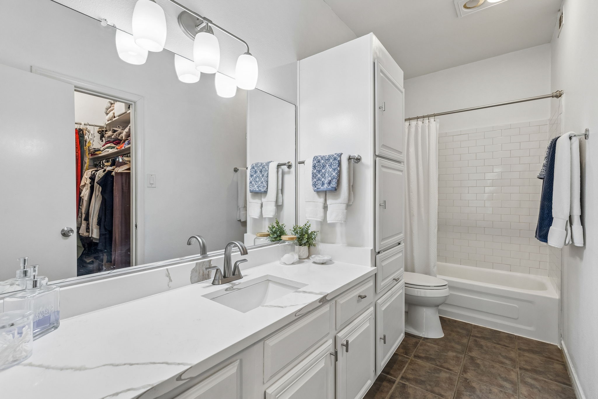 9801 Royal Lane 707