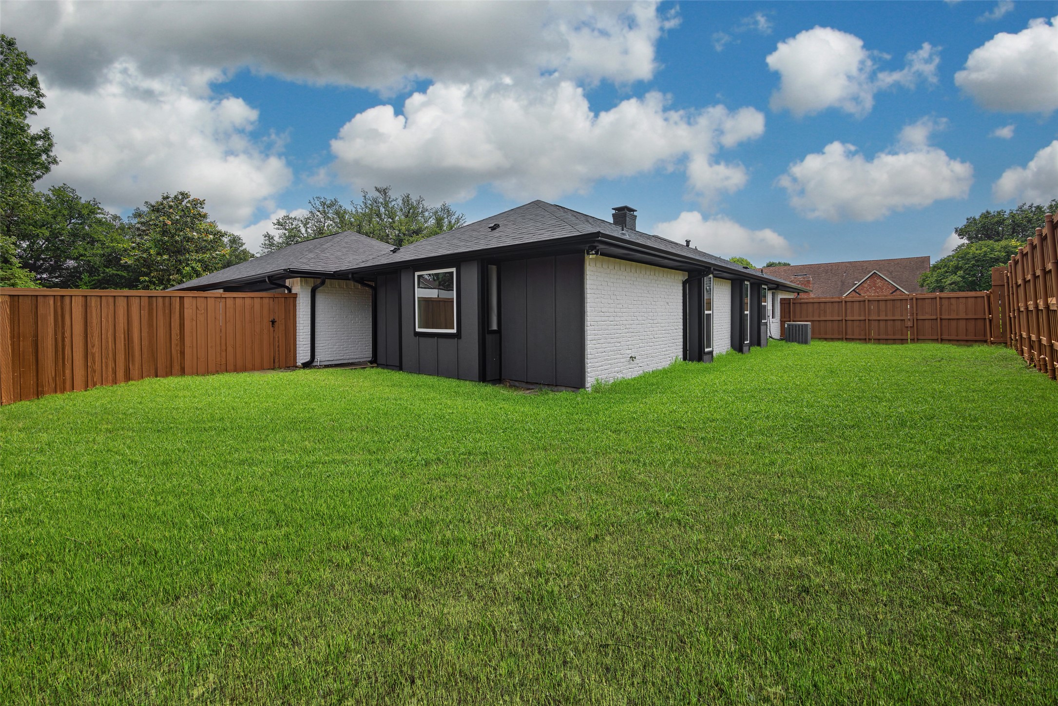 1921 Deerfield Drive