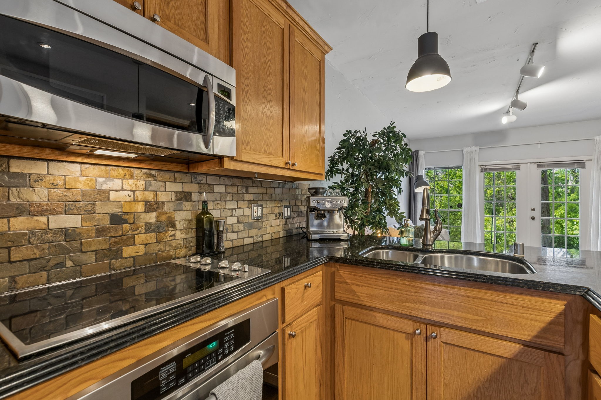 9801 Royal Lane 707