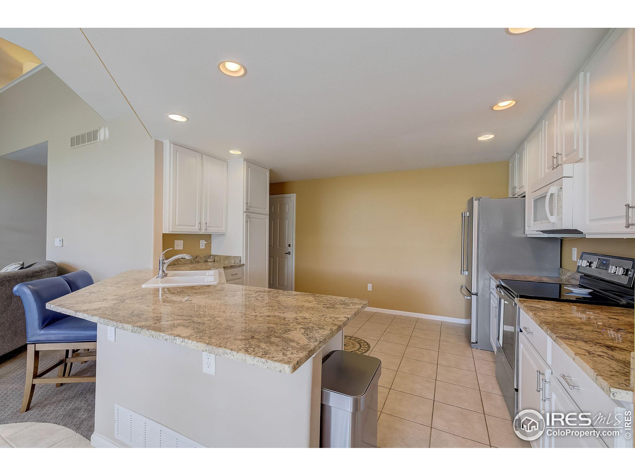 13550 Washington St 2C