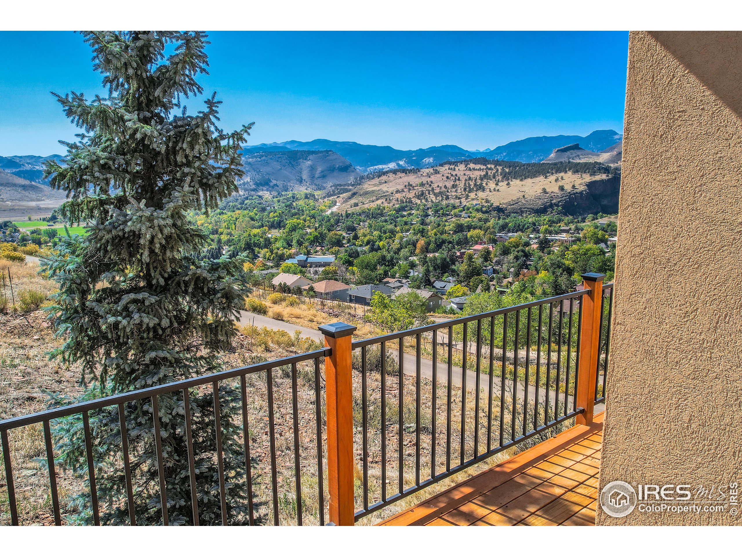 816 Mountain View Dr