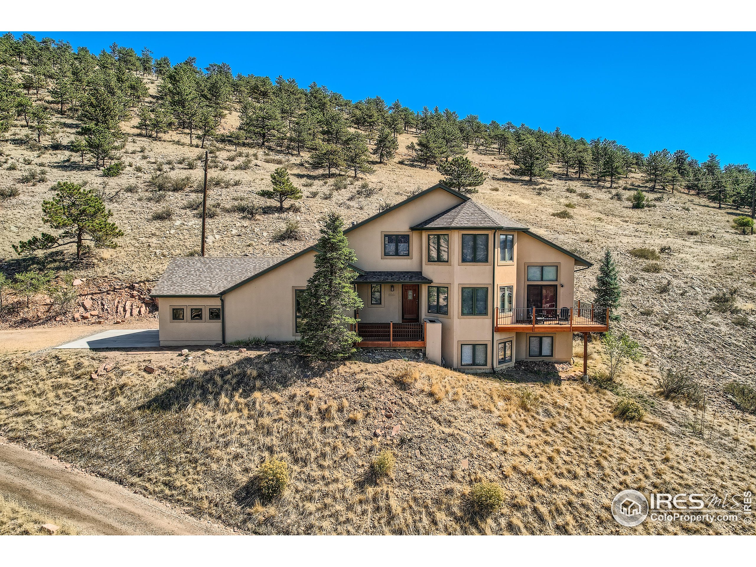 816 Mountain View Dr