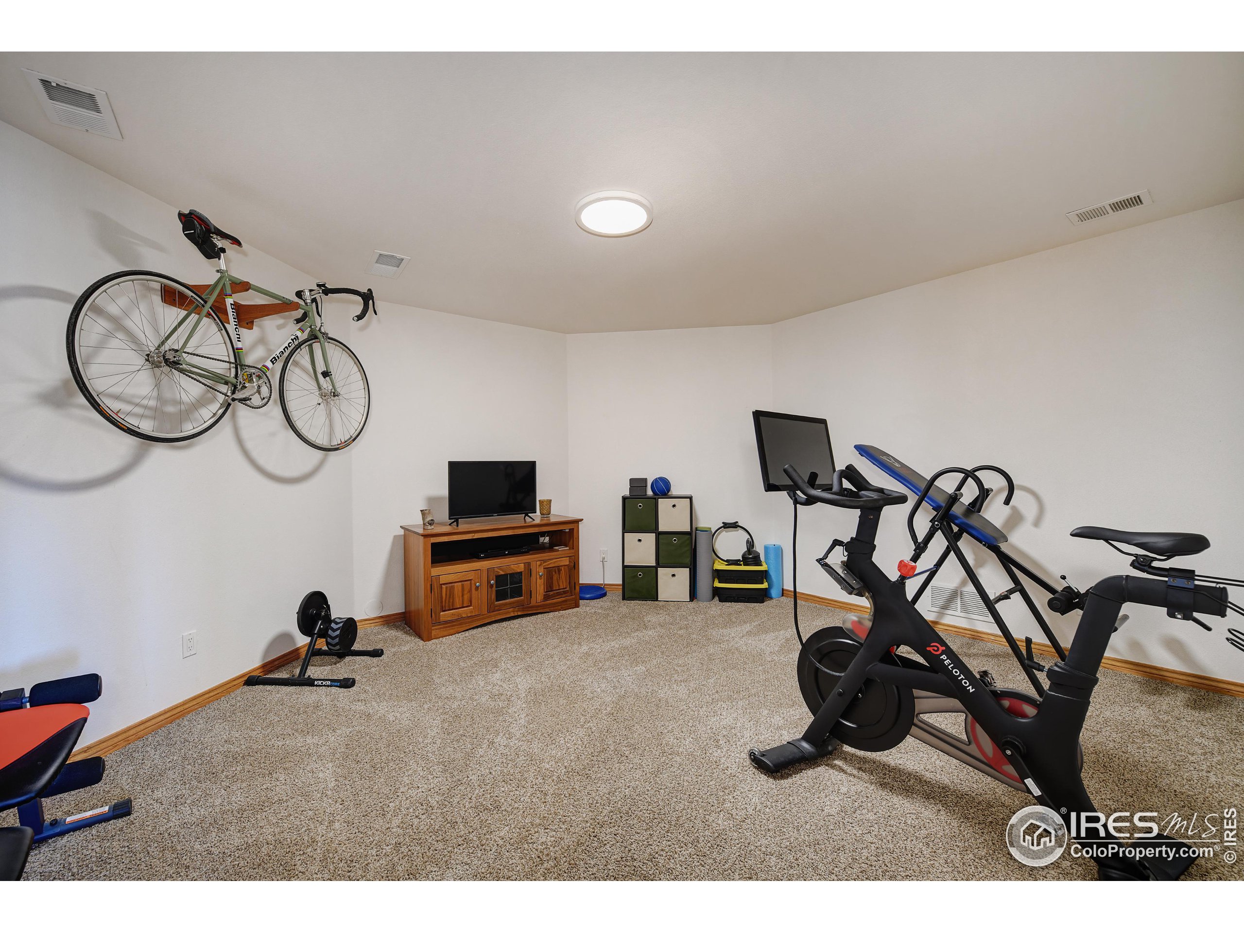 816 Mountain View Dr