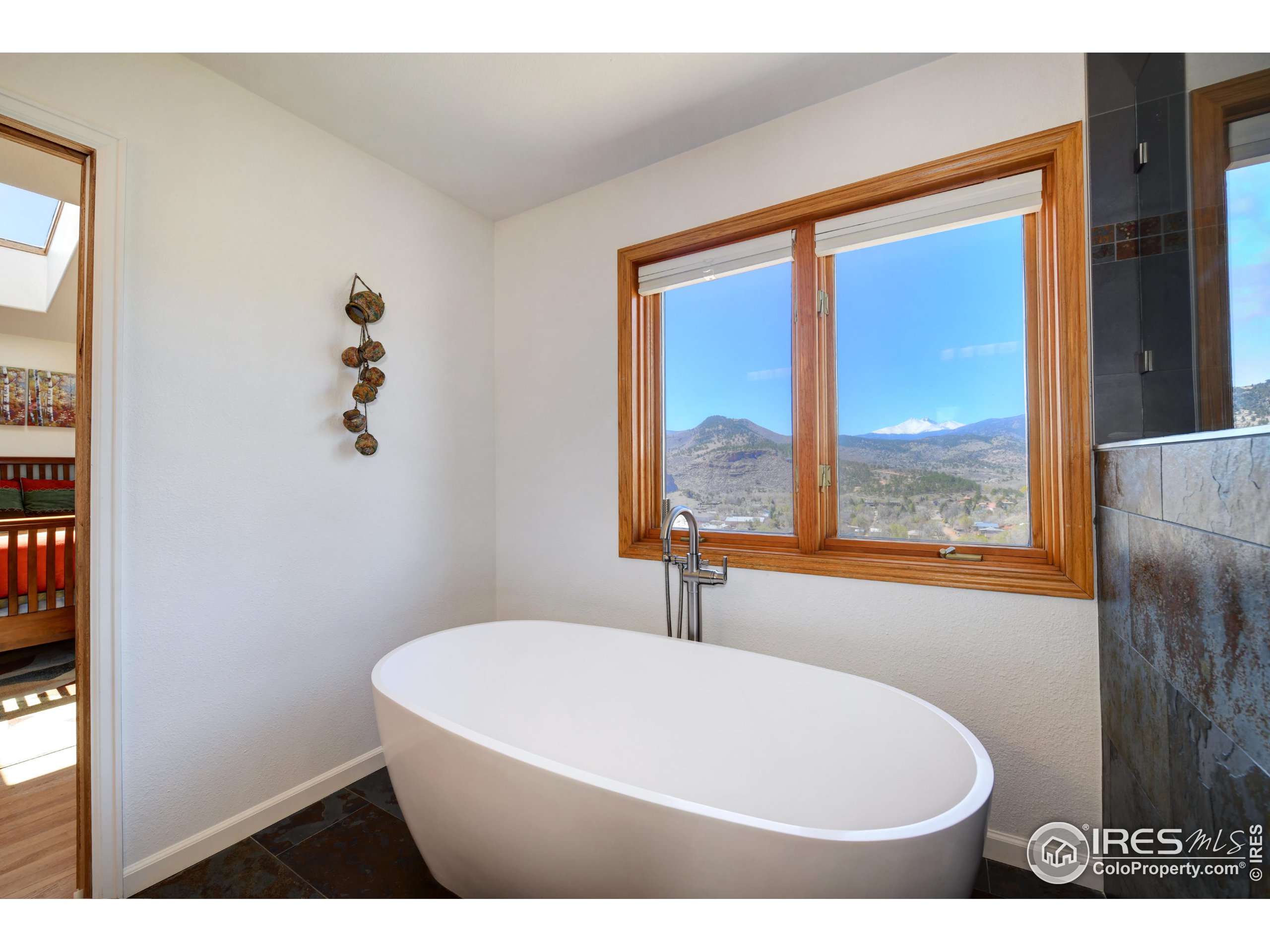 816 Mountain View Dr