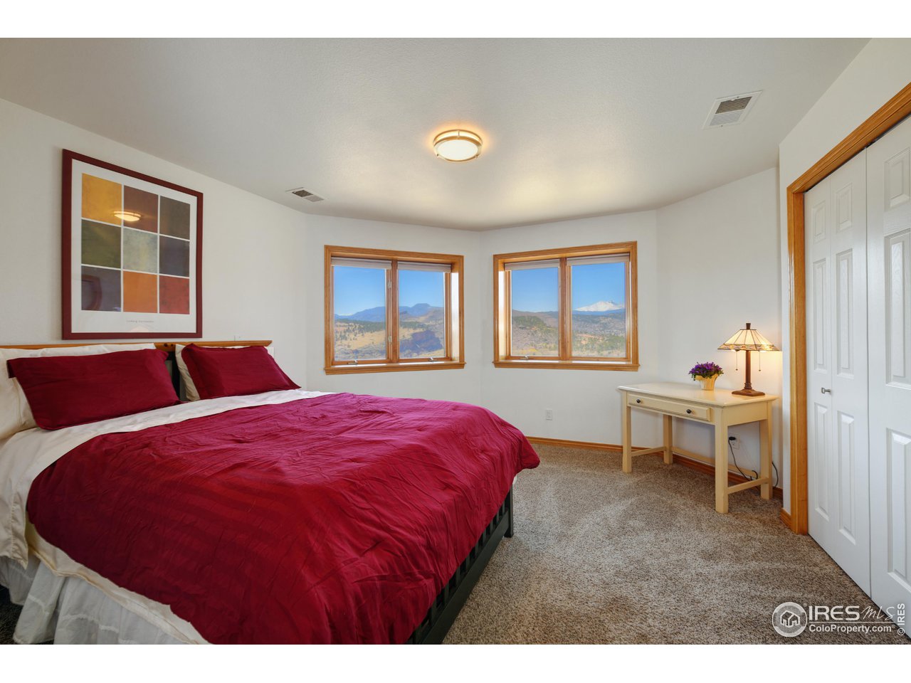 816 Mountain View Dr