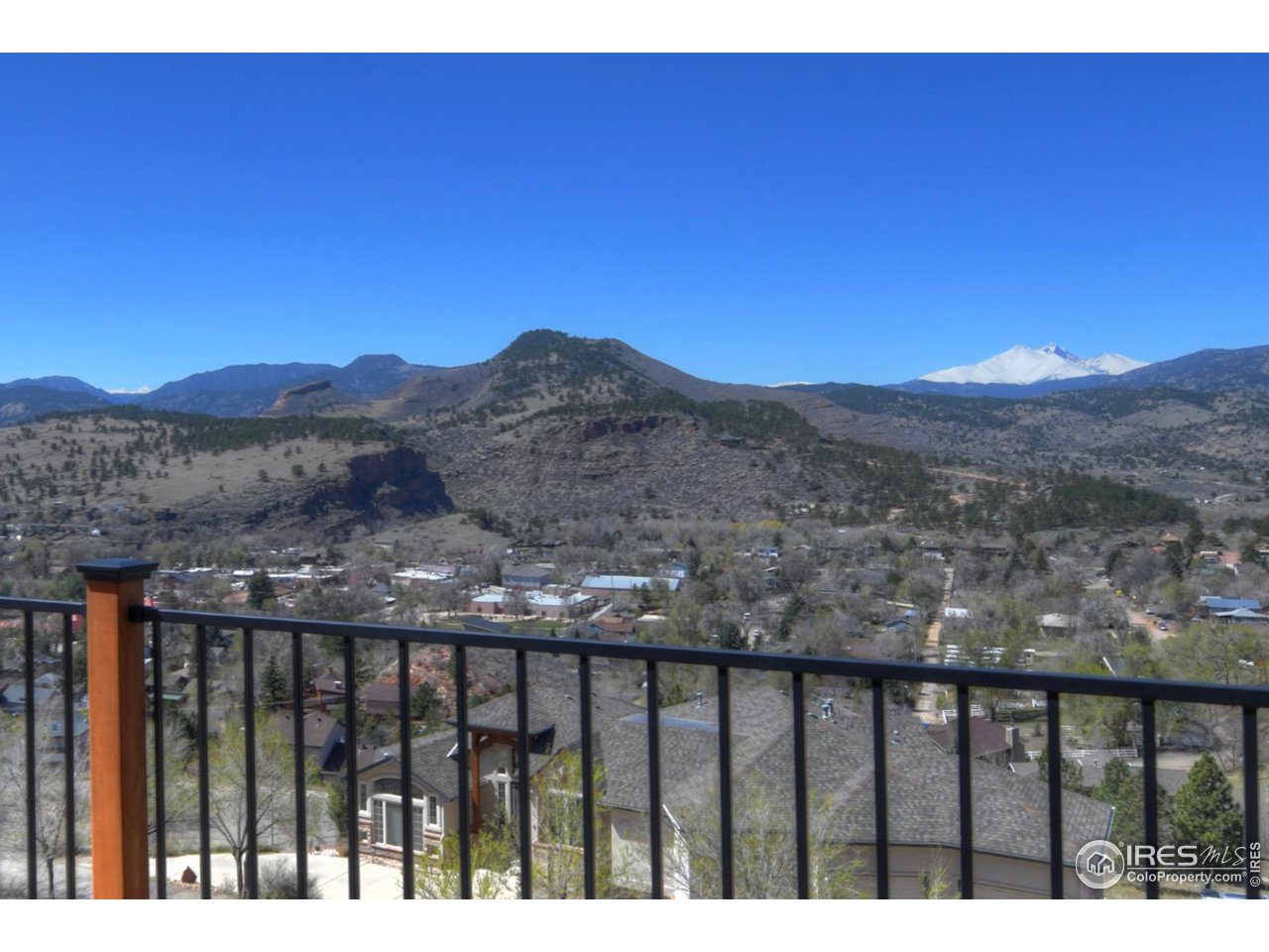 816 Mountain View Dr