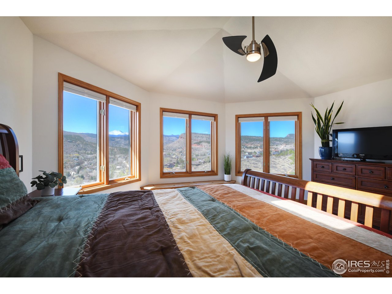 816 Mountain View Dr