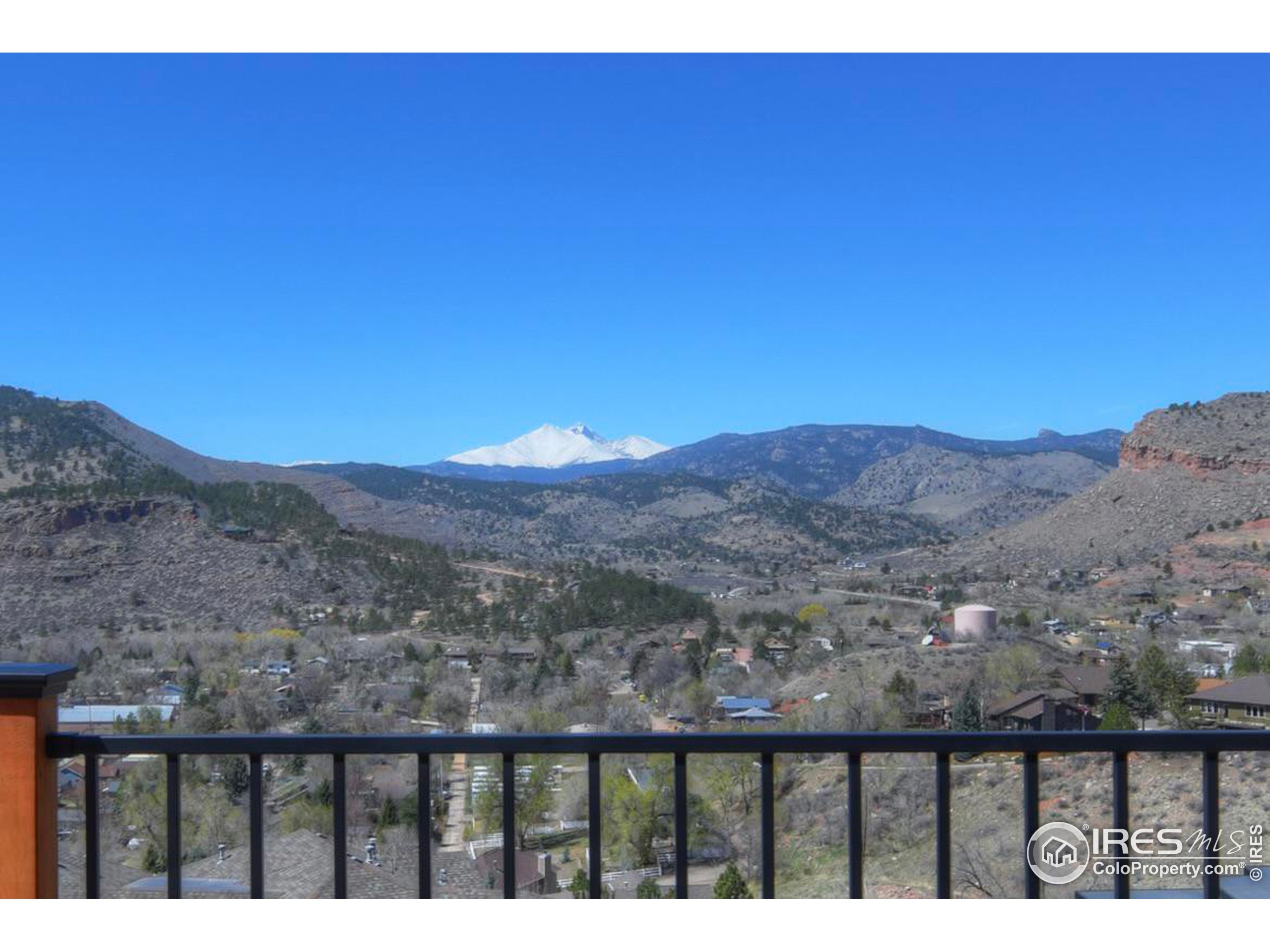 816 Mountain View Dr