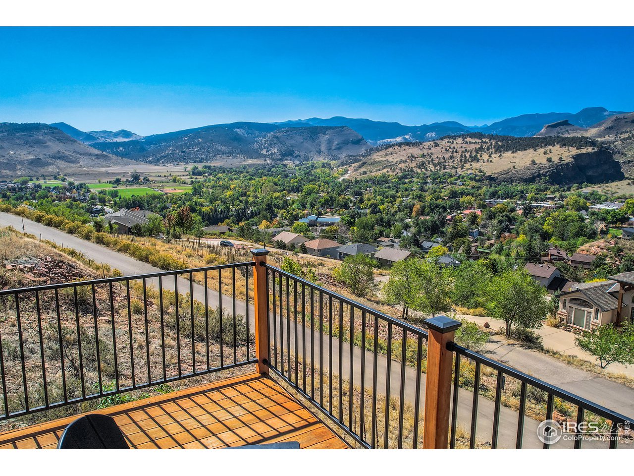 816 Mountain View Dr