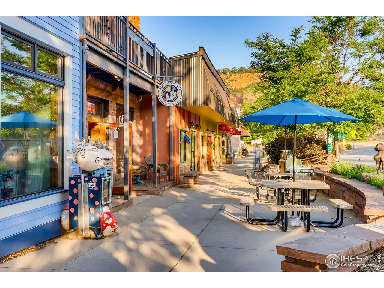 816 Mountain View Dr