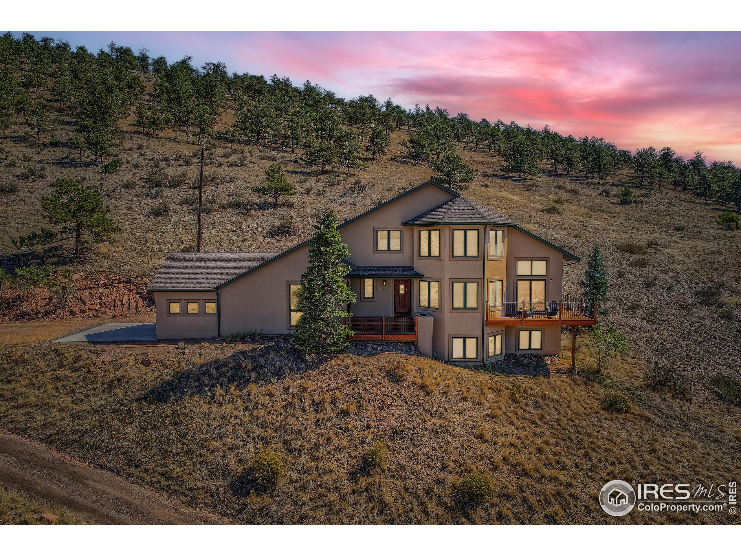 816 Mountain View Dr