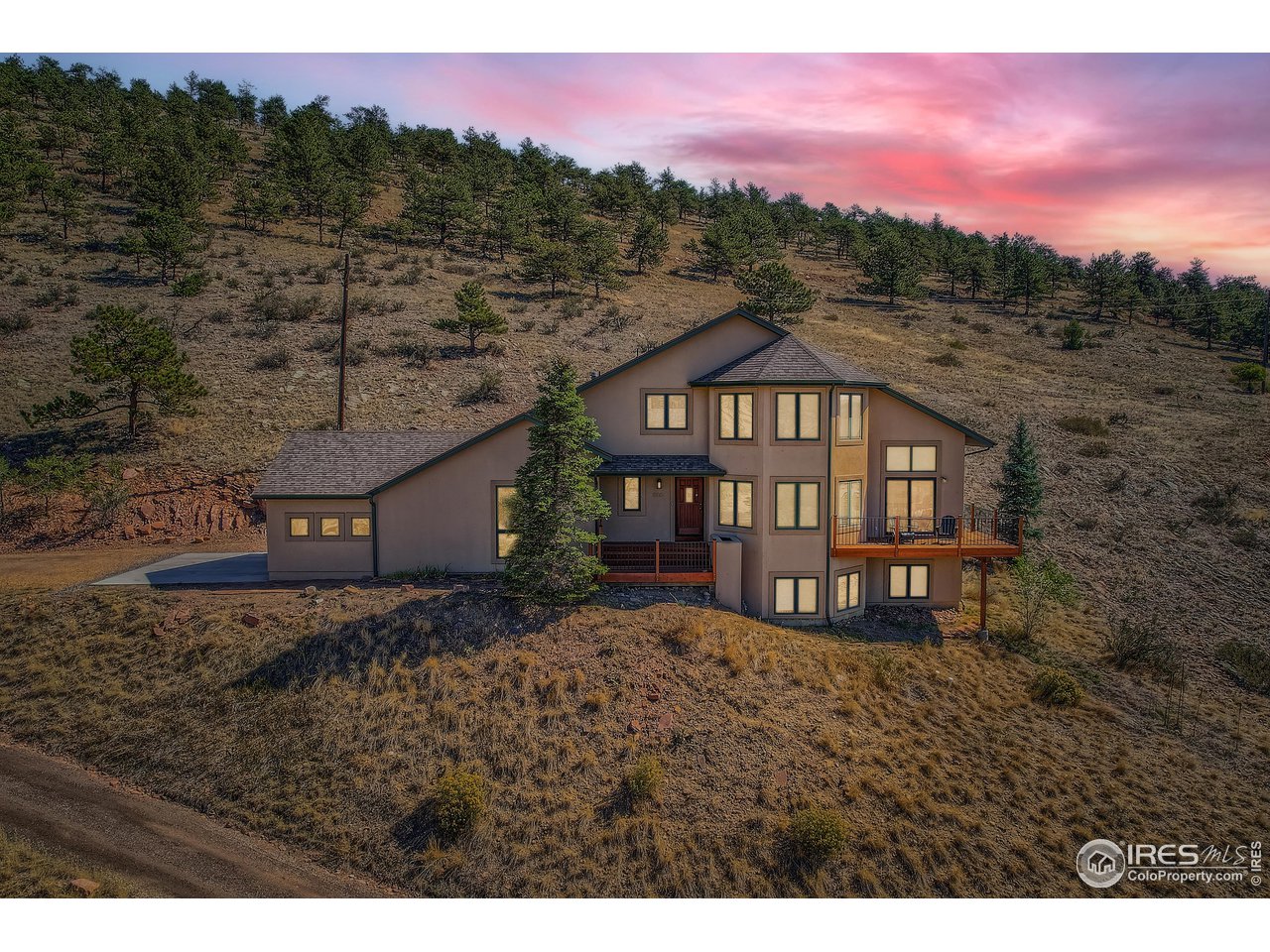 816 Mountain View Dr