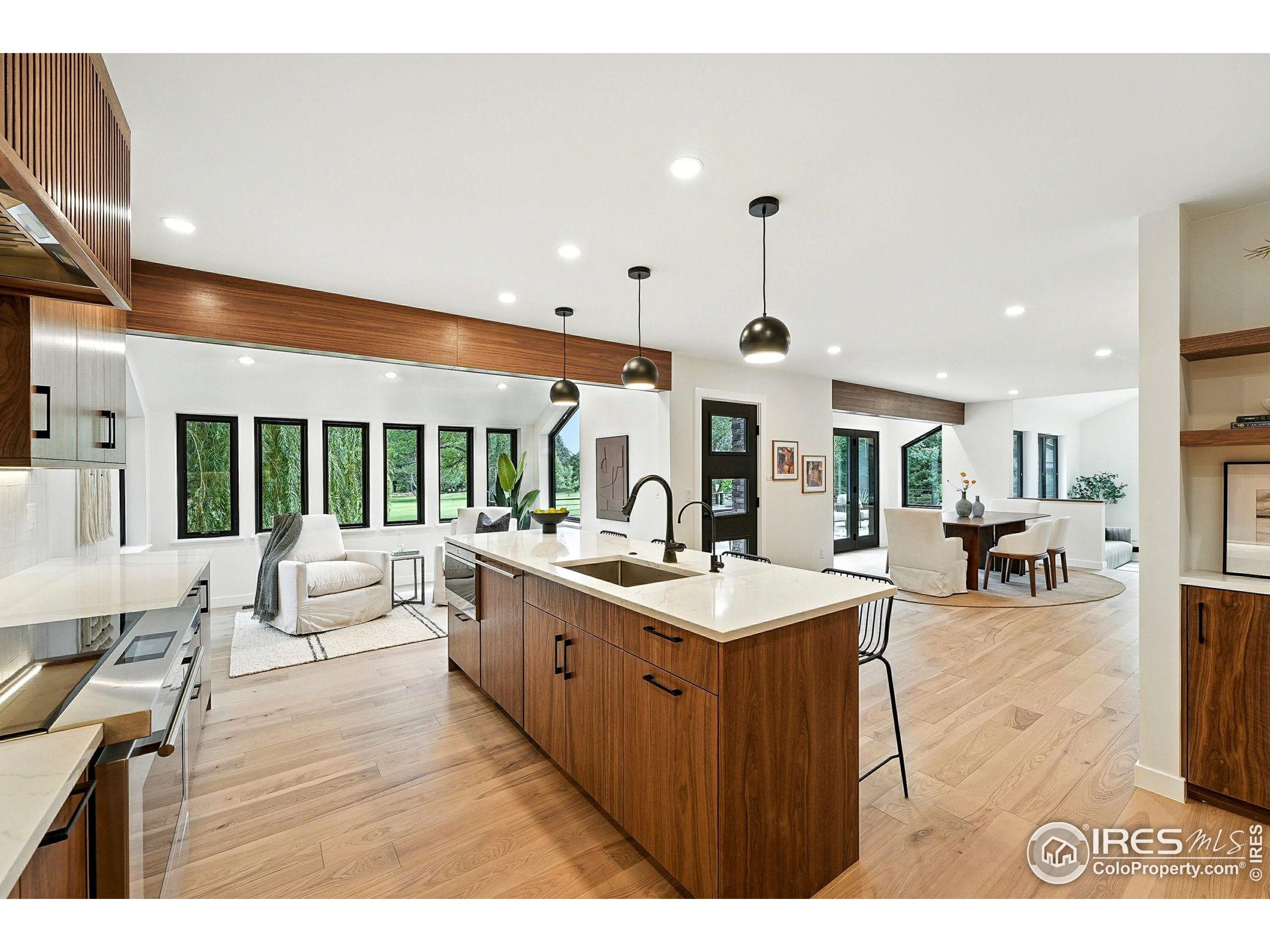 7312 Island Cir