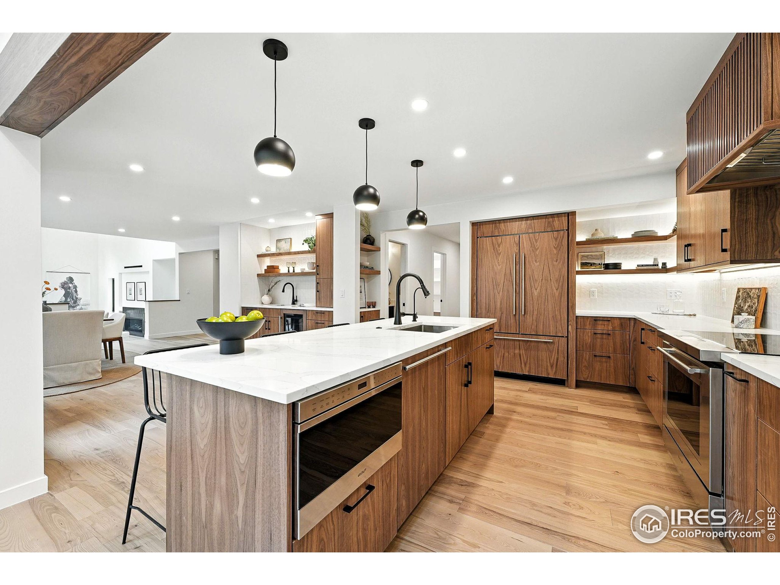 7312 Island Cir