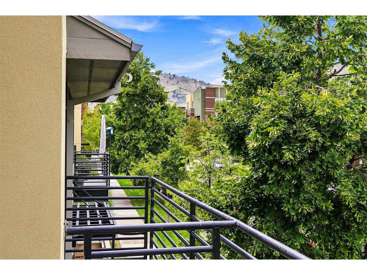 1380 Rosewood Ave 9-E