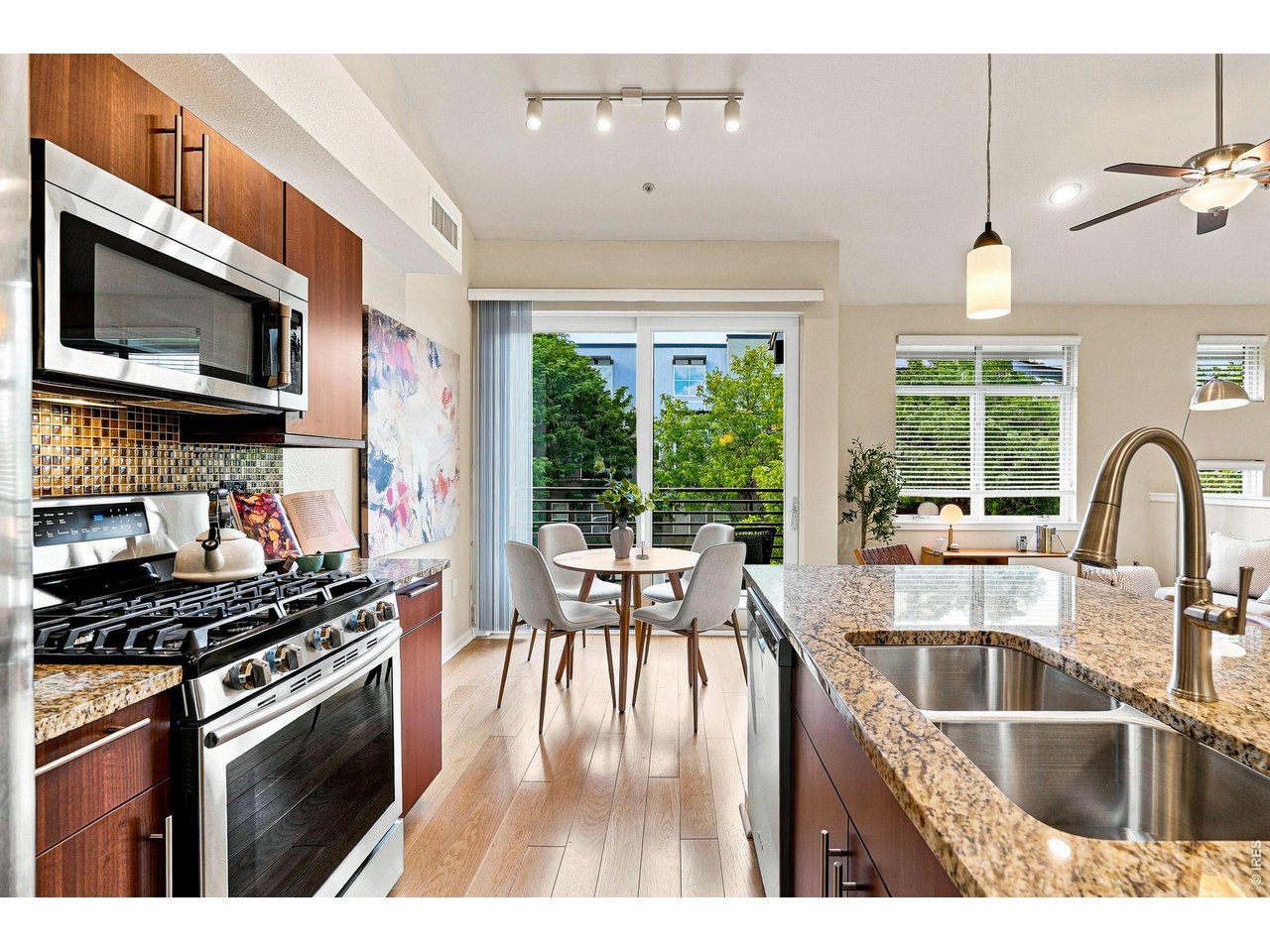 1380 Rosewood Ave 9-E
