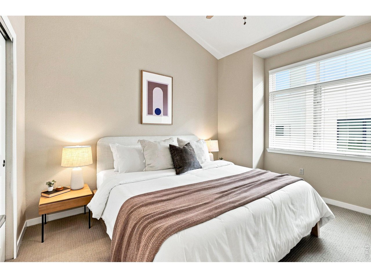 1380 Rosewood Ave 9-E