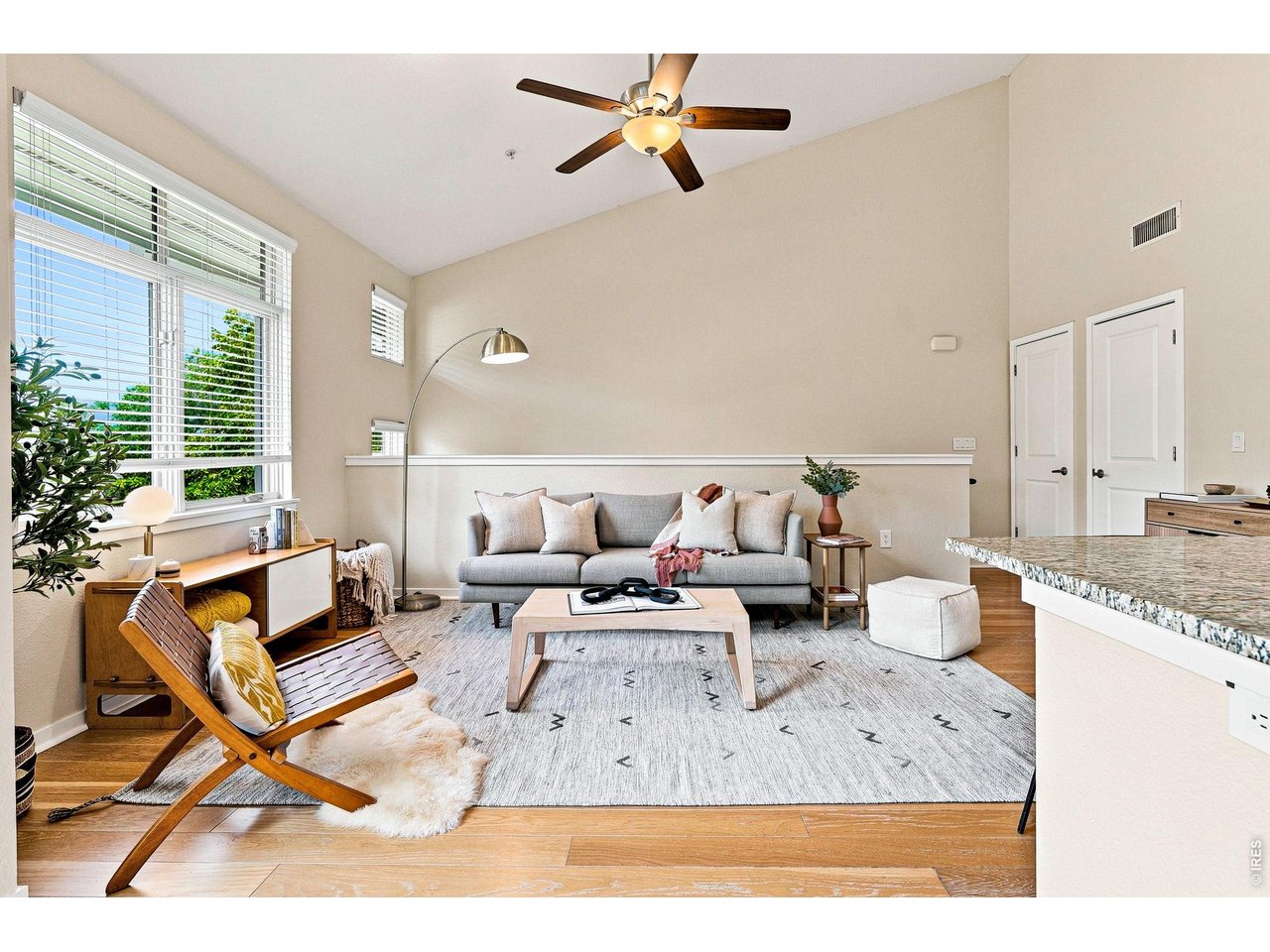 1380 Rosewood Ave 9-E