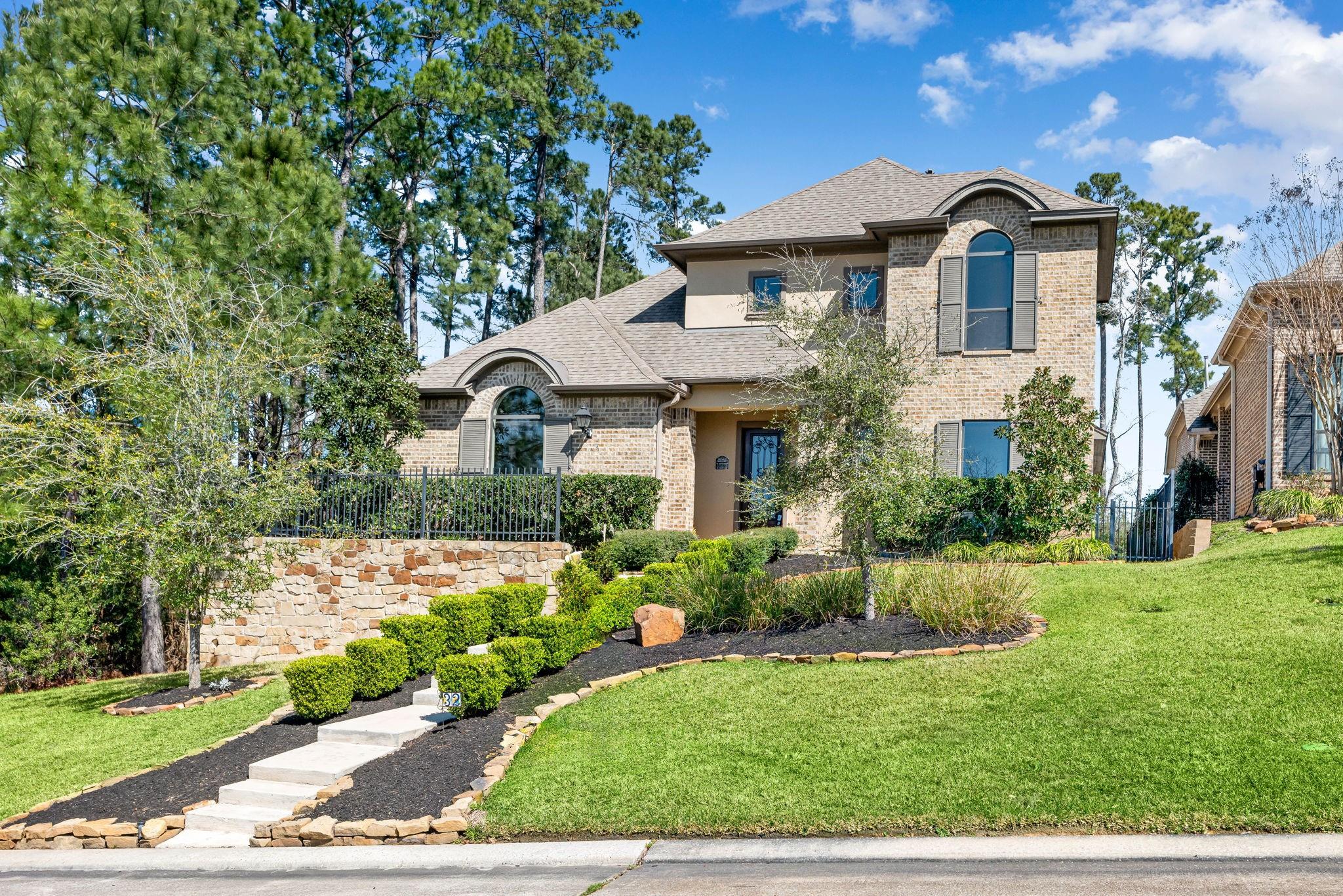 32 Evangeline Boulevard