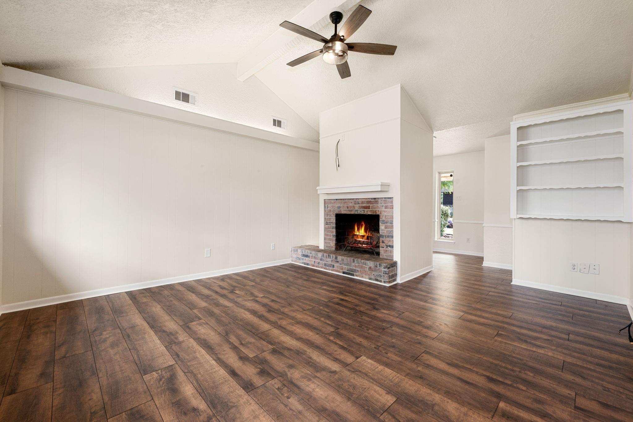 806 S Hyannis Port Street