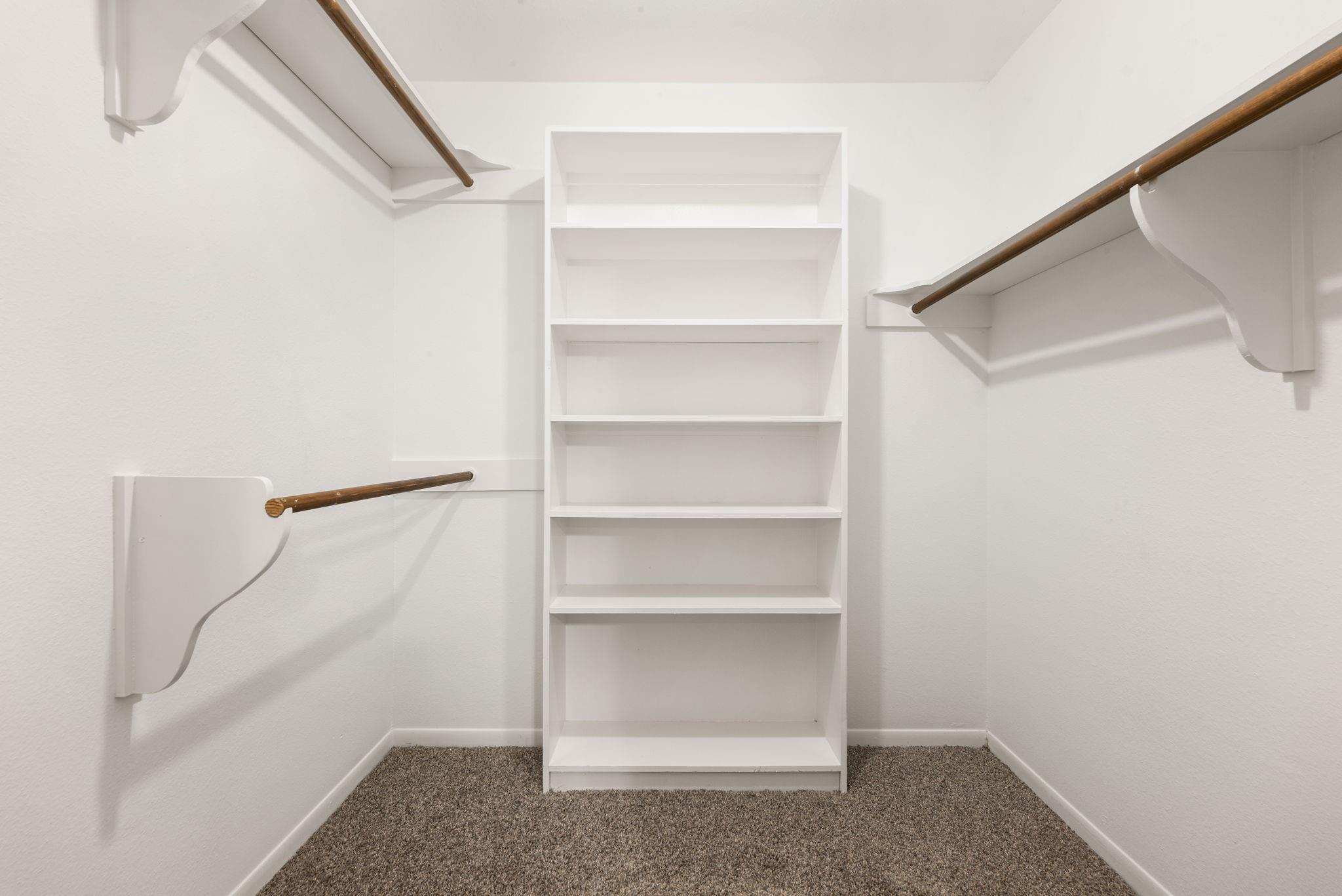 806 S Hyannis Port Street