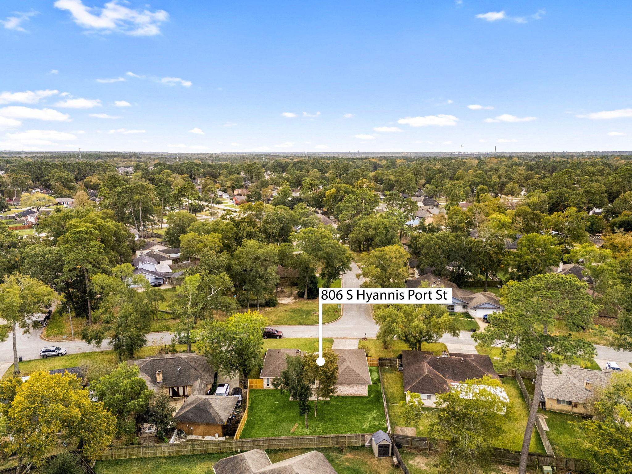 806 S Hyannis Port Street