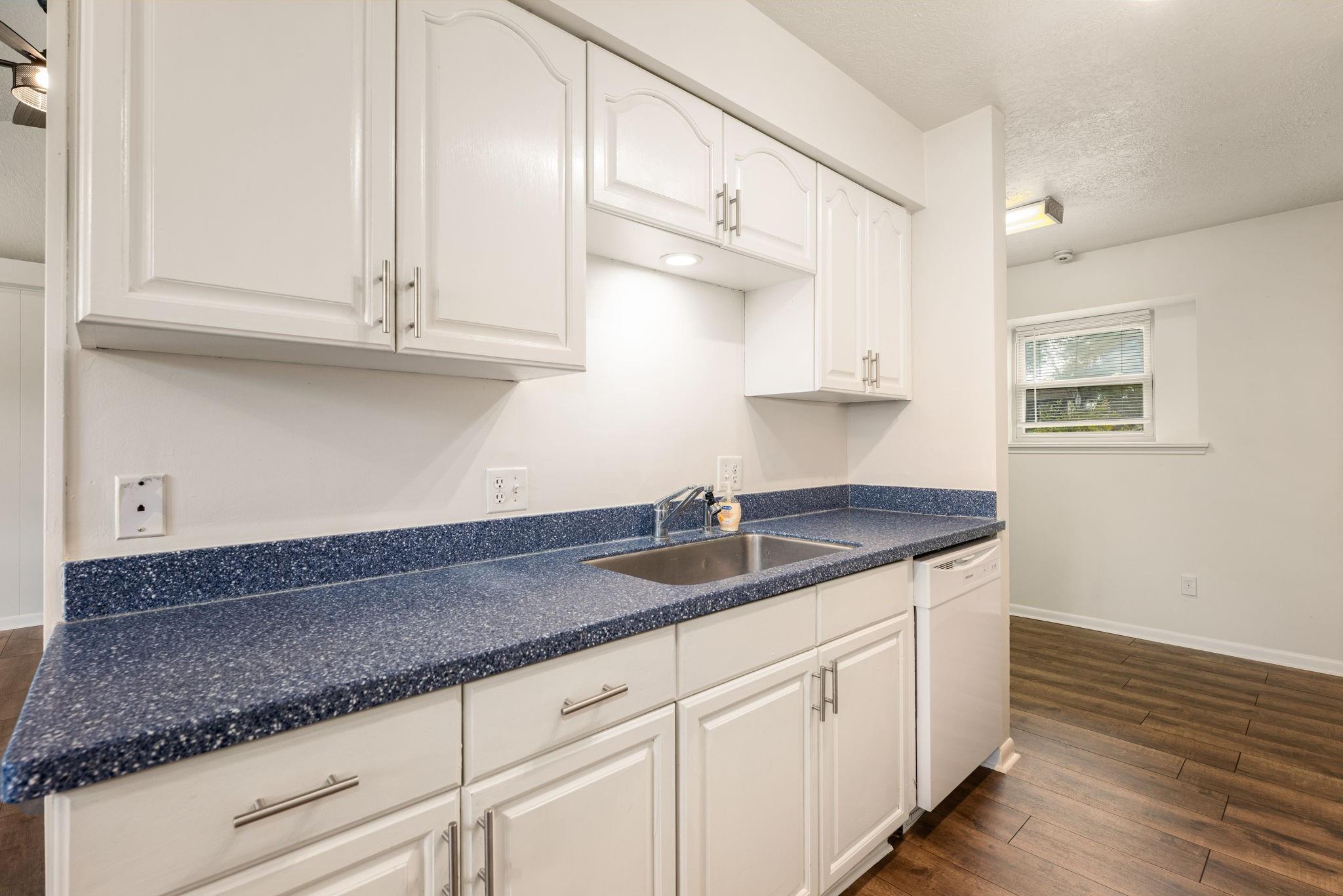 806 S Hyannis Port Street