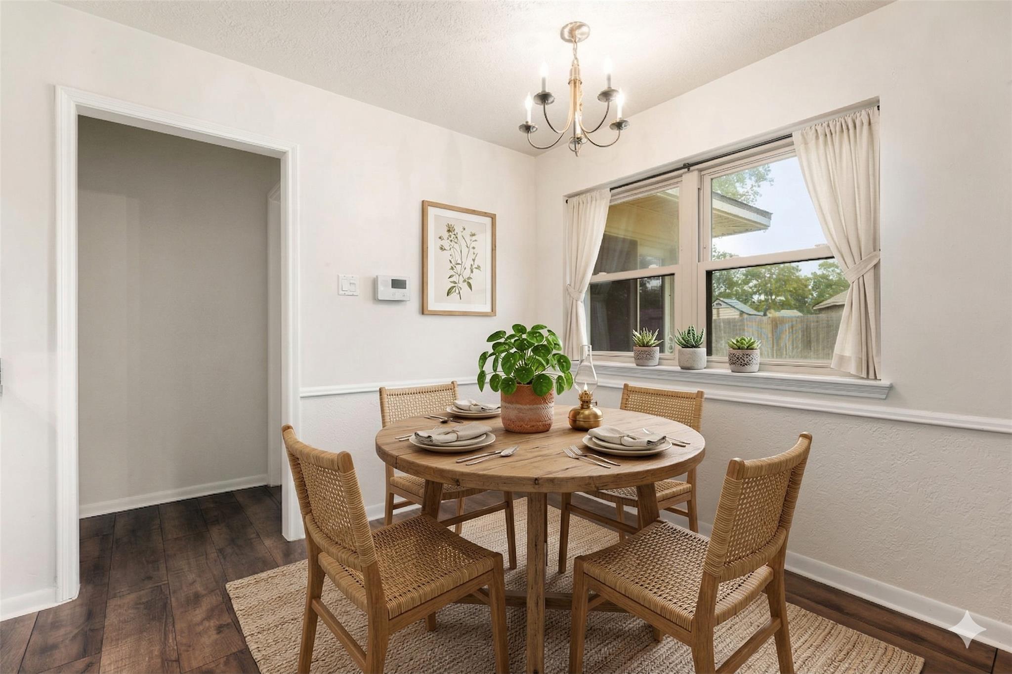 806 S Hyannis Port Street