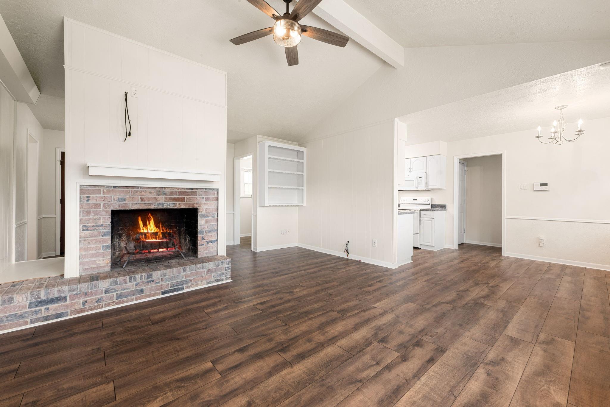 806 S Hyannis Port Street