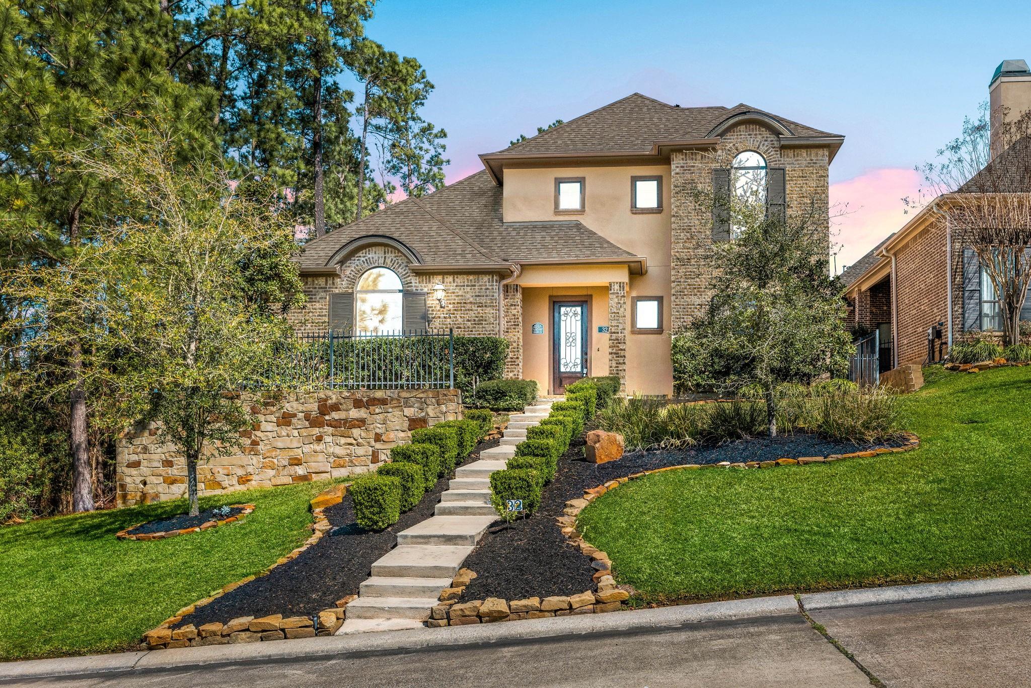 32 Evangeline Boulevard